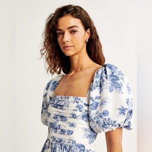 The A&F Emerson Poplin Puff Sleeve Midi Dress